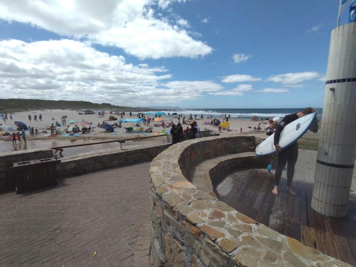 Matshana Lodge Hermanus Bagian luar foto